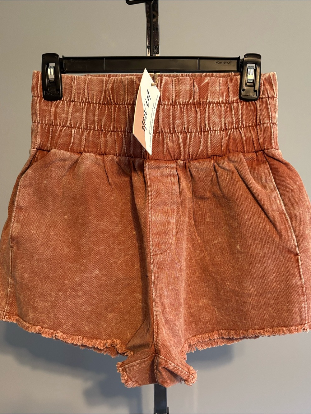 New In shorts rust colored wide elastic waist pockets pull on S M L NWT